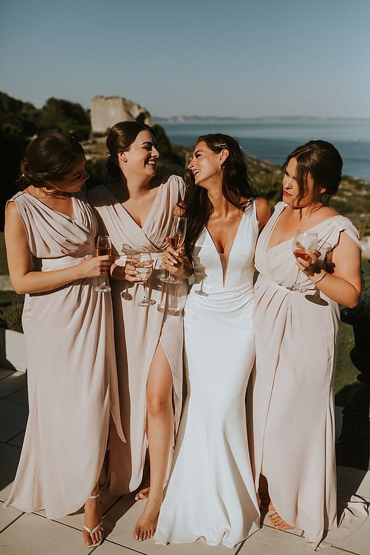 Image by <a class="text-p3" href="https://lauradeanphotography.com" target="_blank">Laura Dean Photography</a>.