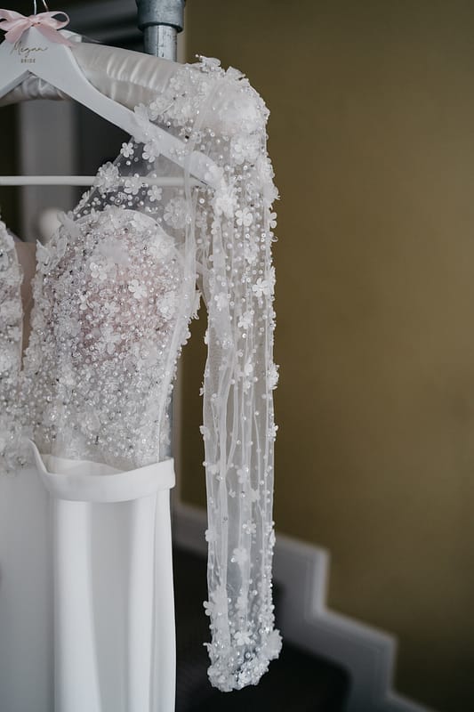 Image by <a class="text-p3" href="http://www.boyntonweddingphotography.co.uk" target="_blank">David Boynton Photography</a>.