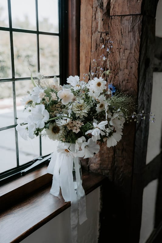 Image by <a class="text-p3" href="https://emilyjayneweddings.co.uk" target="_blank">Emily Jayne Weddings</a>.