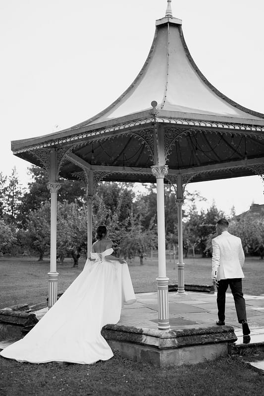 Image by <a class="text-p3" href="https://www.danilouisephotography.com/" target="_blank">Dani Louise Photography</a>.