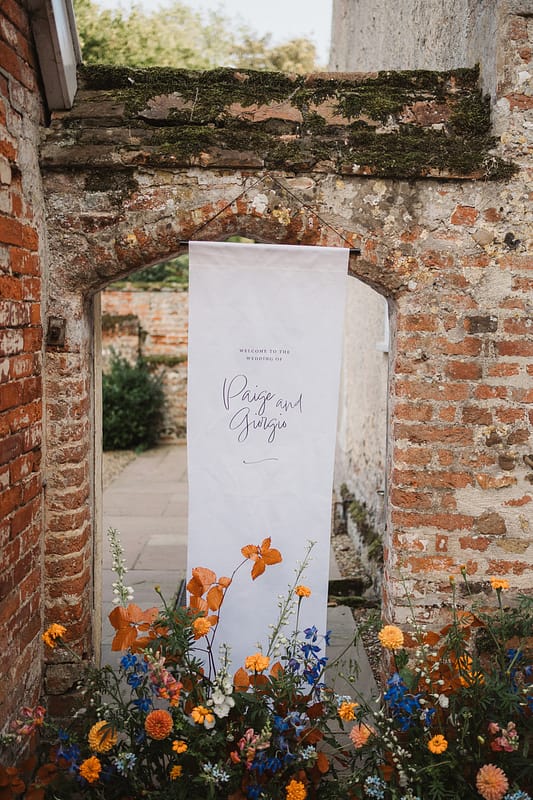 Image by <a class="text-p3" href="https://emilytylerphotography.com" target="_blank">Emily Tyler Photography</a>.