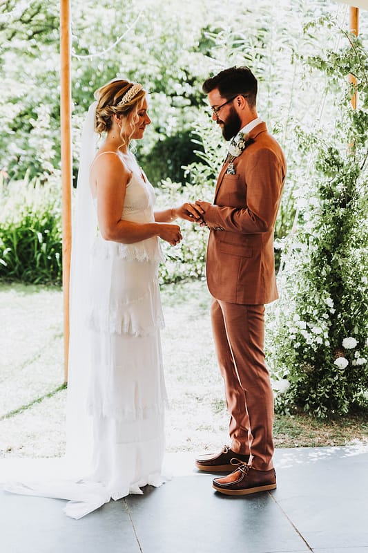 Image by <a class="text-p3" href="https://www.molliemcauslandphoto.com" target="_blank">Mollie McAusland Photography</a>.
