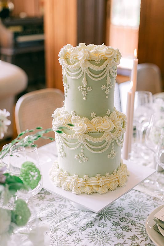 Image by <a class="text-p3" href="https://www.tarastattonphotography.com" target="_blank">Tara Statton Photography</a>.