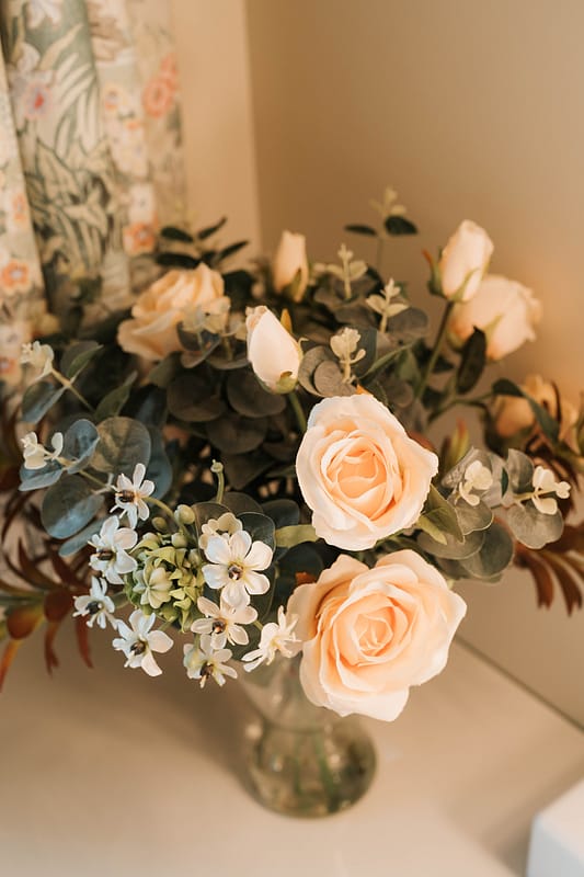 Image by <a class="text-p3" href="https://www.photographybyamielouise.com" target="_blank">Photography by Amie Louise</a>.