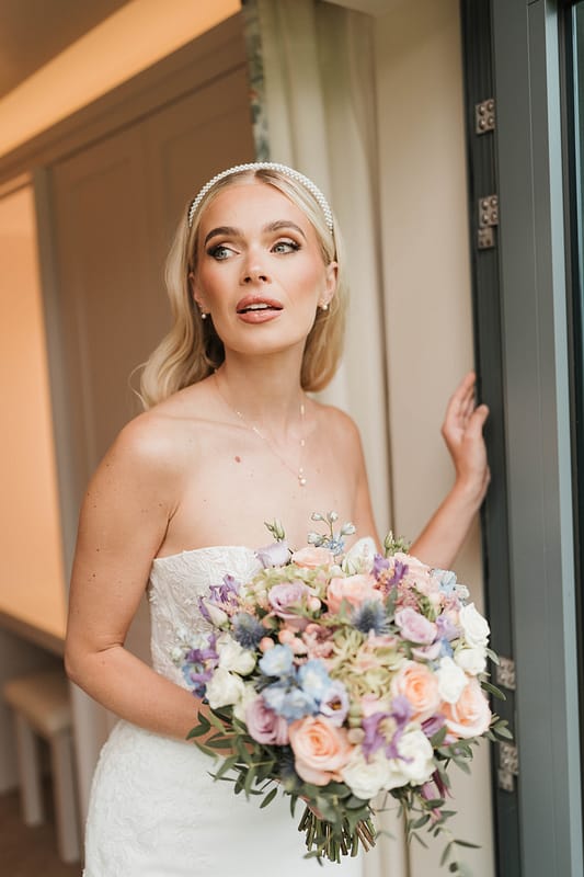 Image by <a class="text-p3" href="https://www.photographybyamielouise.com" target="_blank">Photography by Amie Louise</a>.