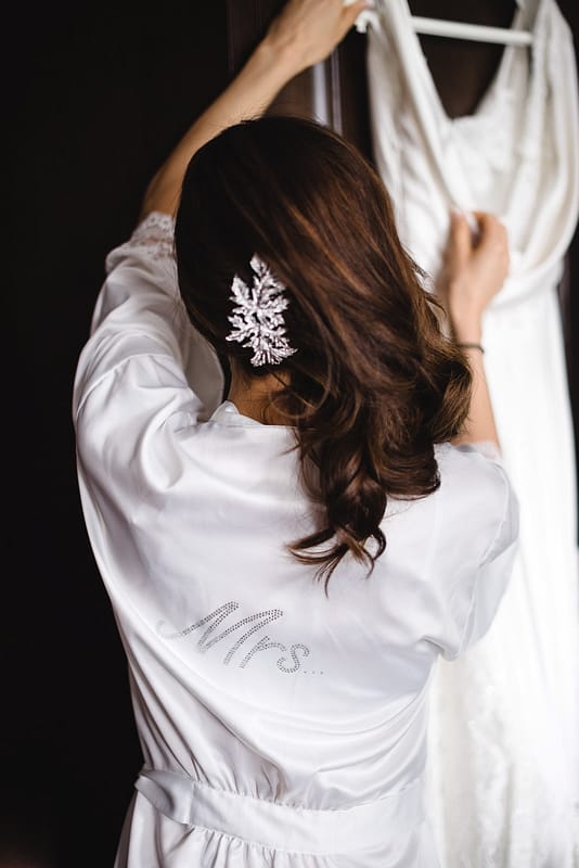 Image by <a class="text-p3" href="http://www.weddingsbynicolaandglen.com" target="_blank">www.weddingsbynicolaandglen.com</a>.