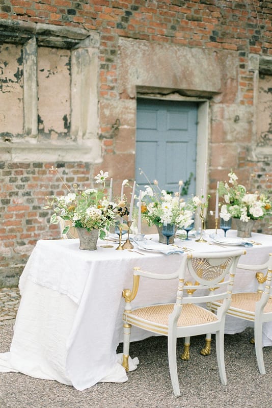 Image by <a class="text-p3" href="http://www.emmapilkingtonweddings.co.uk" target="_blank">Emma Pilkington</a>.