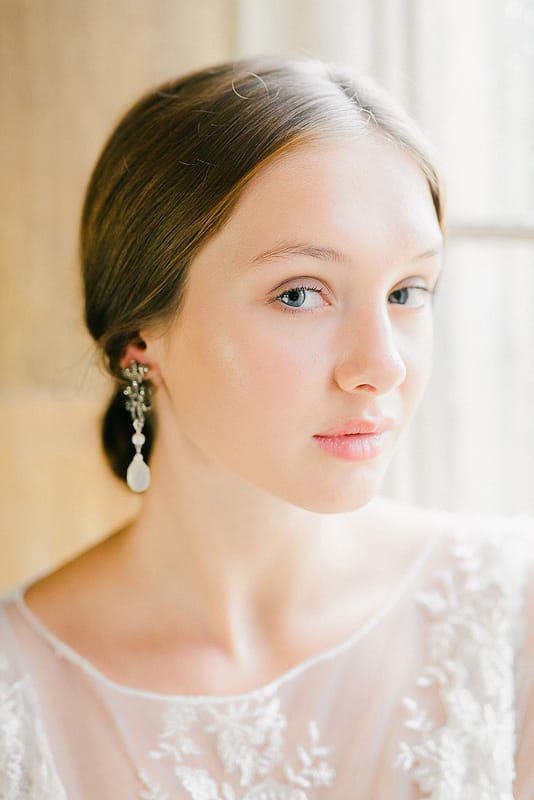 Image by <a class="text-p3" href="http://www.emmapilkingtonweddings.co.uk" target="_blank">Emma Pilkington</a>.