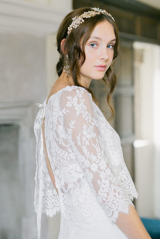Image by <a class="text-p3" href="http://www.emmapilkingtonweddings.co.uk" target="_blank">Emma Pilkington</a>.