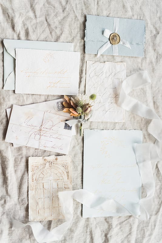Image by <a class="text-p3" href="http://www.emmapilkingtonweddings.co.uk" target="_blank">Emma Pilkington</a>.