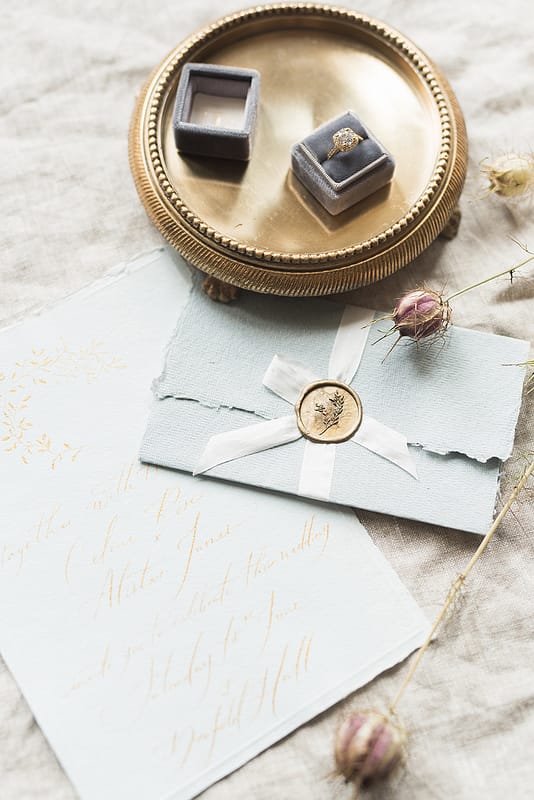 Image by <a class="text-p3" href="http://www.emmapilkingtonweddings.co.uk" target="_blank">Emma Pilkington</a>.