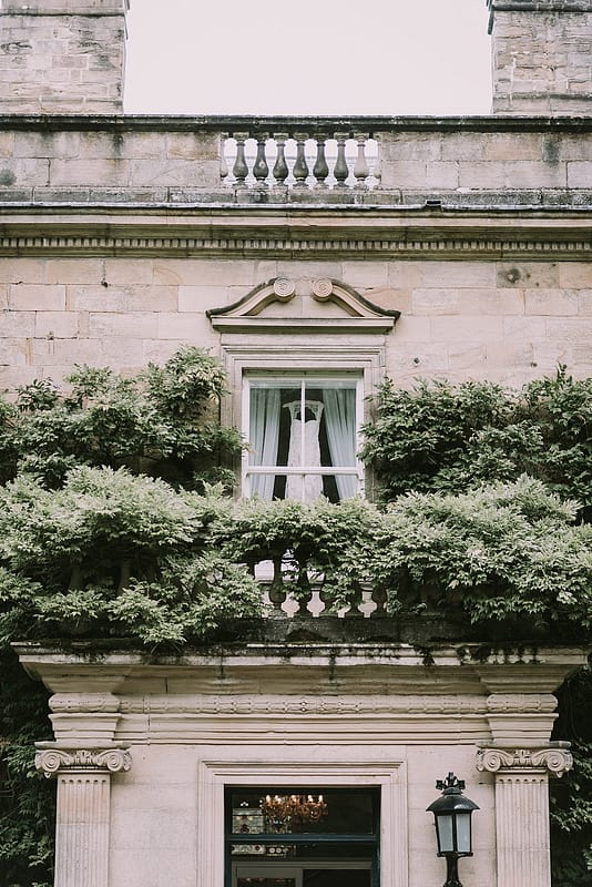 Image by <a class="text-p3" href="https://www.jamiemacphotography.com" target="_blank">Jamie Mac Photography</a>.