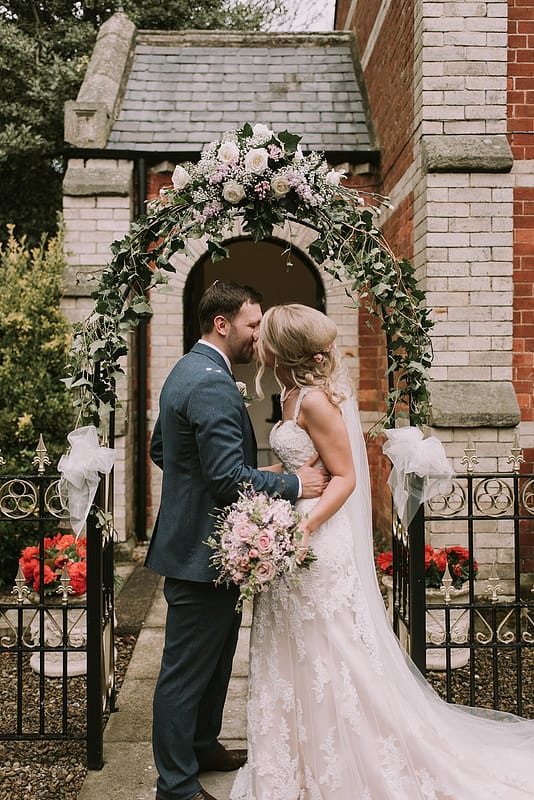 Image by <a class="text-p3" href="https://www.jamiemacphotography.com" target="_blank">Jamie Mac Photography</a>.