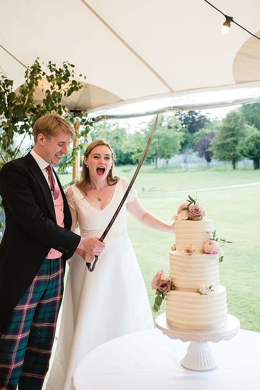 Image by <a class="text-p3" href="https://www.emmahare.com" target="_blank">Emma Hare Photography</a>.