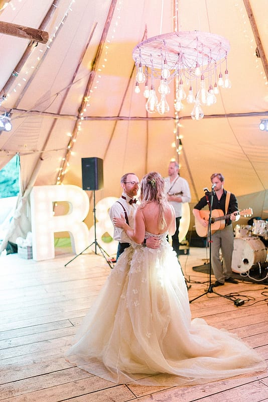 Image by <a class="text-p3" href="http://sarahjaneethan.co.uk" target="_blank">Sarah-Jane Ethan Photography</a>.