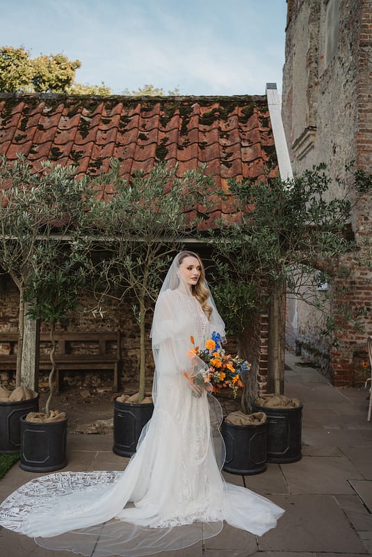 Image by <a class="text-p3" href="https://emilytylerphotography.com" target="_blank">Emily Tyler Photography</a>.