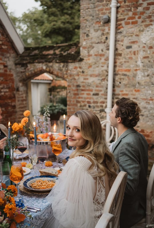 Image by <a class="text-p3" href="https://emilytylerphotography.com" target="_blank">Emily Tyler Photography</a>.