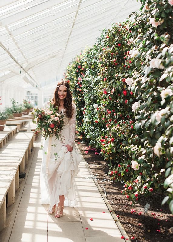 Image by <a class="text-p3" href="http://www.katenielen.com" target="_blank">Kate Nielen Photography</a>.