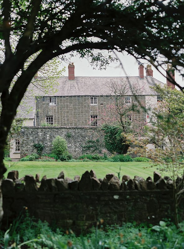 Image by <a class="text-p3" href="http://www.lucydavenport.co.uk" target="_blank">Lucy Davenport Photography</a>.