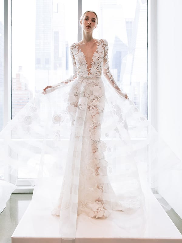 'Meya' by Mira Zwillinger | Image by <a class="text-p3" href="https://sarahbradshaw.com" target="_blank">Sarah Bradshaw</a>.