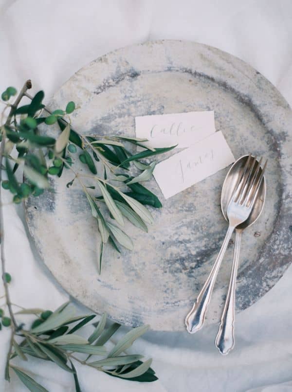 Image by <a class="text-p3" href="http://www.brushfirephotography.com" target="_blank">Brushfire Photography</a> via <a class="text-p3" href="http://www.oncewed.com" target="_blank">Once Wed</a>.