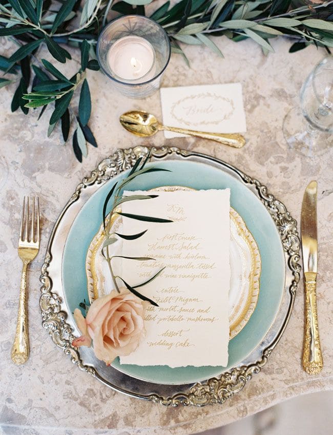 Image by <a class="text-p3" href="http://www.carolinetran.net" target="_blank">Caroline Tran</a> via <a class="text-p3" href="http://greenweddingshoes.com" target="_blank">Green Wedding Shoes</a>.