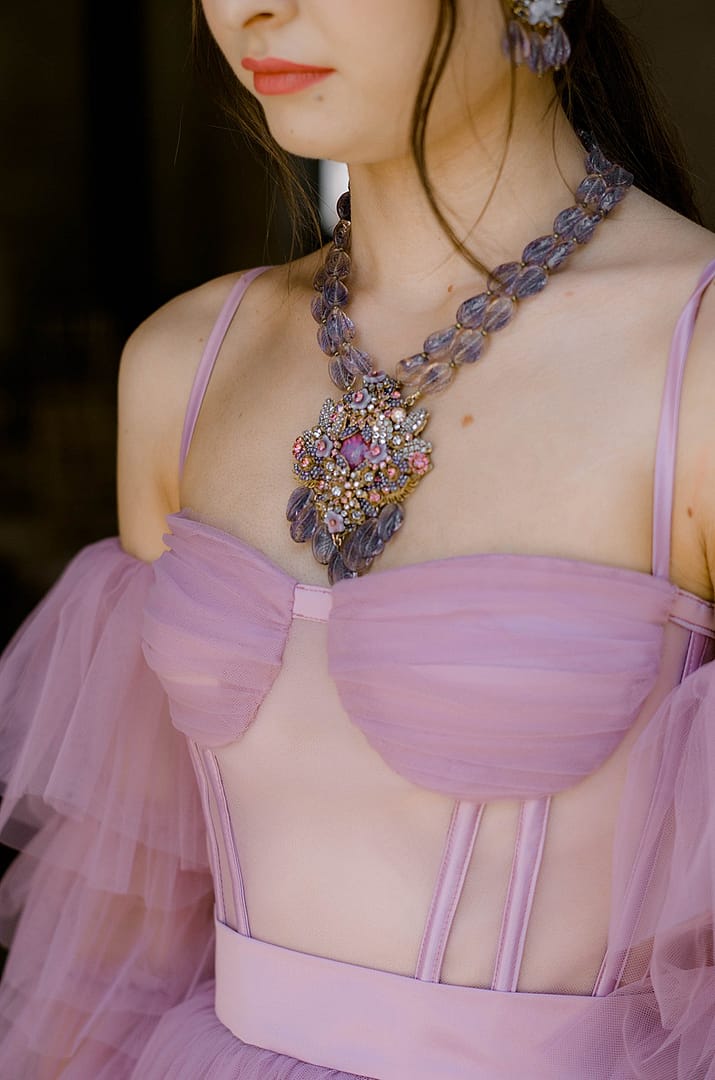 Image by <a class="text-p3" href="http://emmyloukelly.com" target="_blank">Vanitas Life</a>.