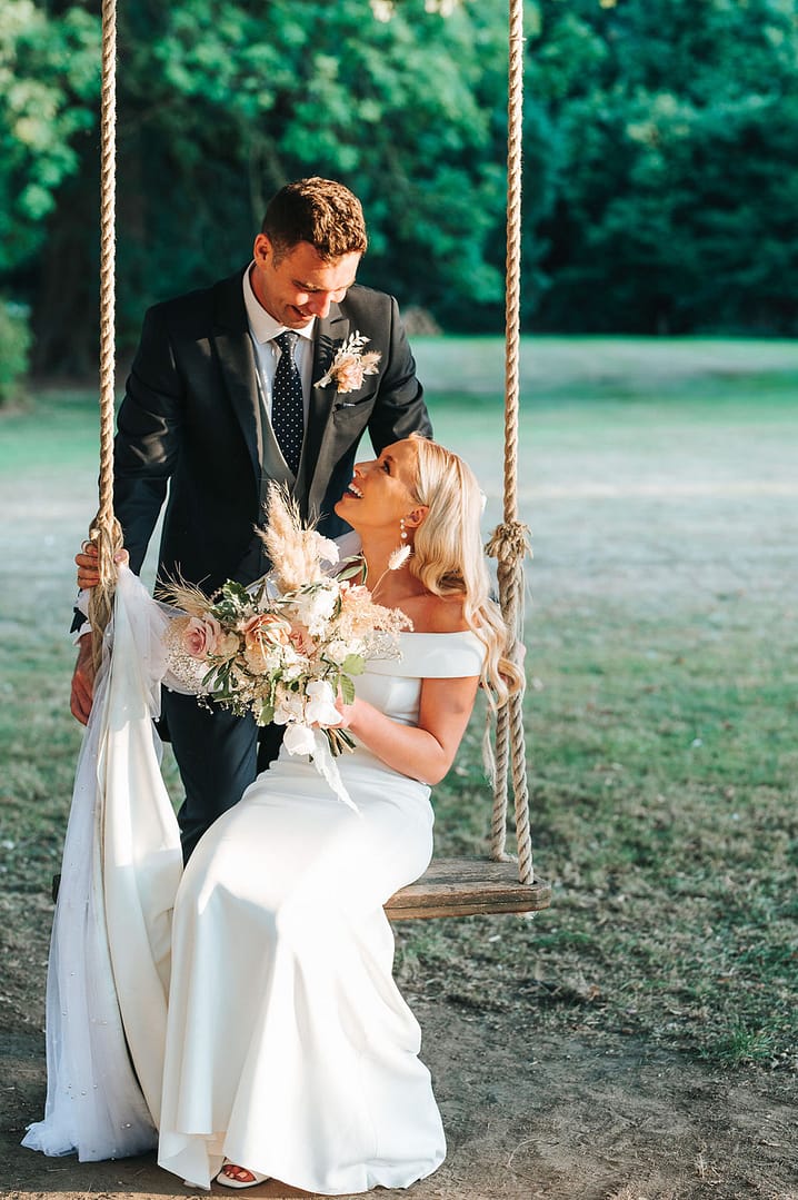 Image by <a class="text-p3" href="https://pearbearphotography.com" target="_blank">Pear & Bear Photography.</a>