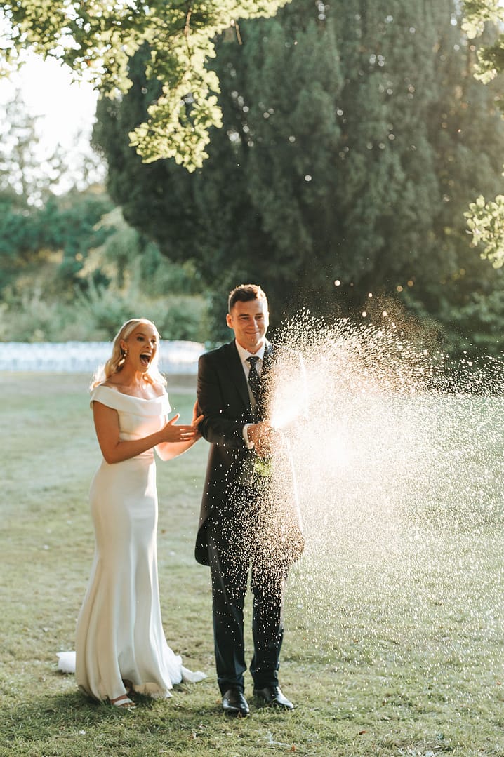 Image by <a class="text-p3" href="https://pearbearphotography.com" target="_blank">Pear & Bear Photography.</a>