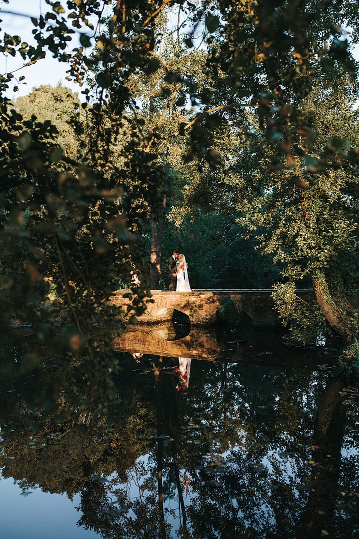 Image by <a class="text-p3" href="https://pearbearphotography.com" target="_blank">Pear & Bear Photography.</a>