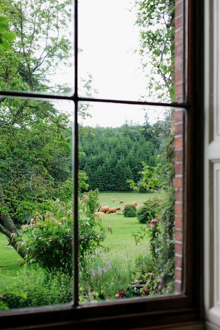 Image by <a class="text-p3" href="http://www.jadeosbornephotography.com" target="_blank">Jade Osborne Photography</a>.