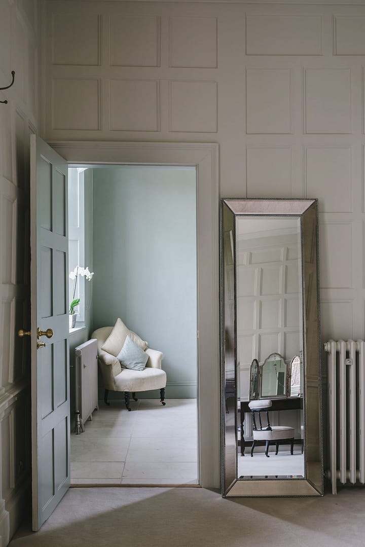Image by <a class="text-p3" href="http://brettcharlesphotography.co.uk" target="_blank">Brett Charles Photography</a>.