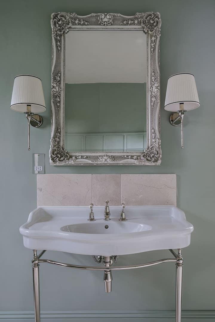 Image by <a class="text-p3" href="http://brettcharlesphotography.co.uk" target="_blank">Brett Charles Photography</a>.