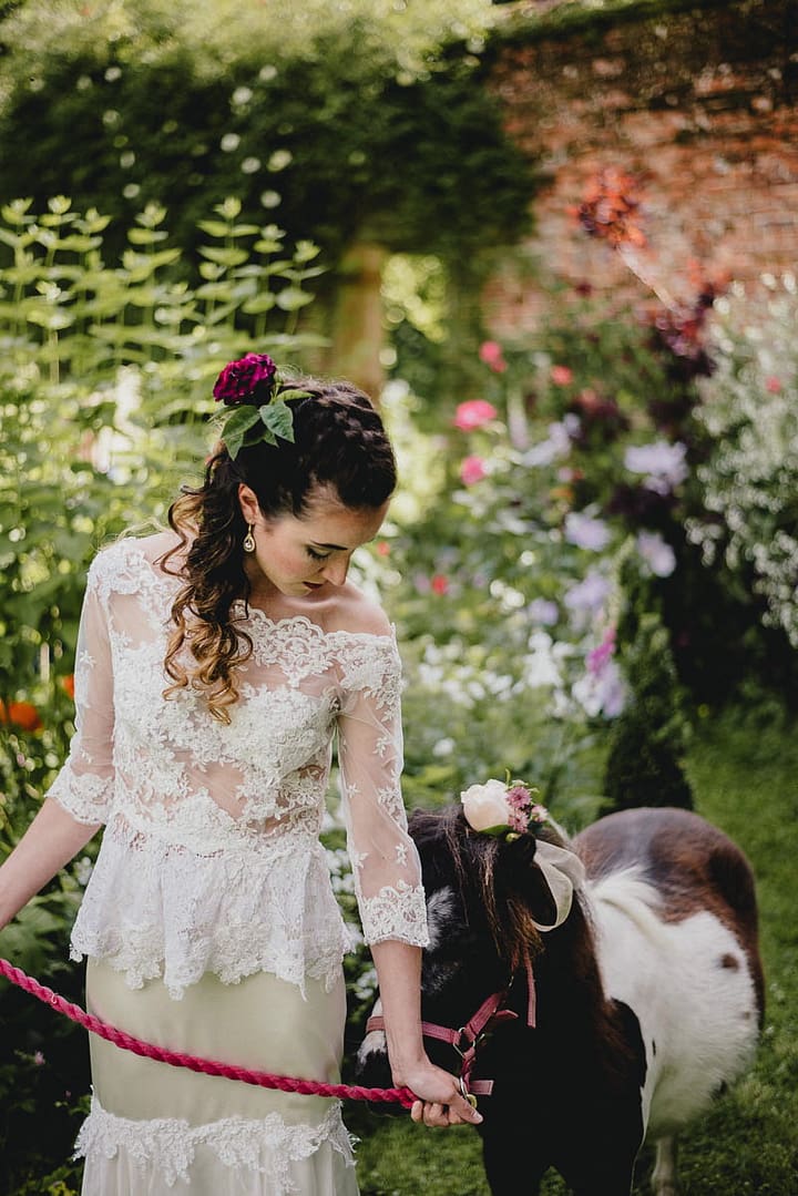 Image by <a class="text-p3" href="http://benjaminmathers.co.uk" target="_blank">Benjamin Mathers Photography</a>.