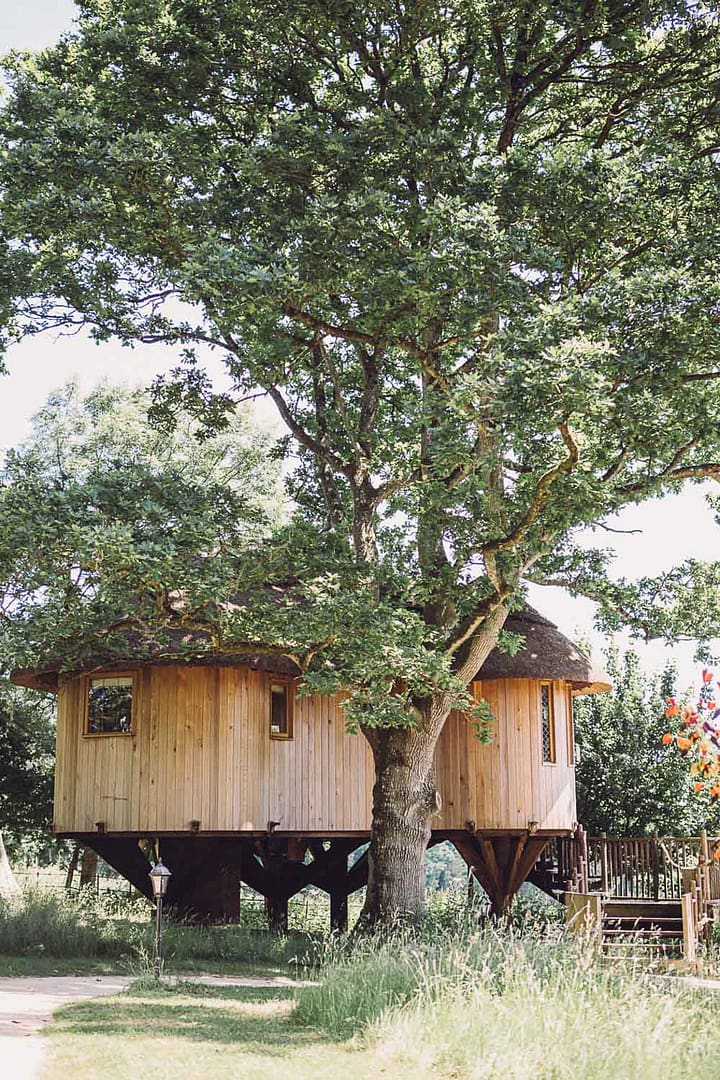 Image by <a class="text-p3" href="https://www.jenniferjanephotography.co.uk" target="_blank">Jennifer Jane Photography</a>.