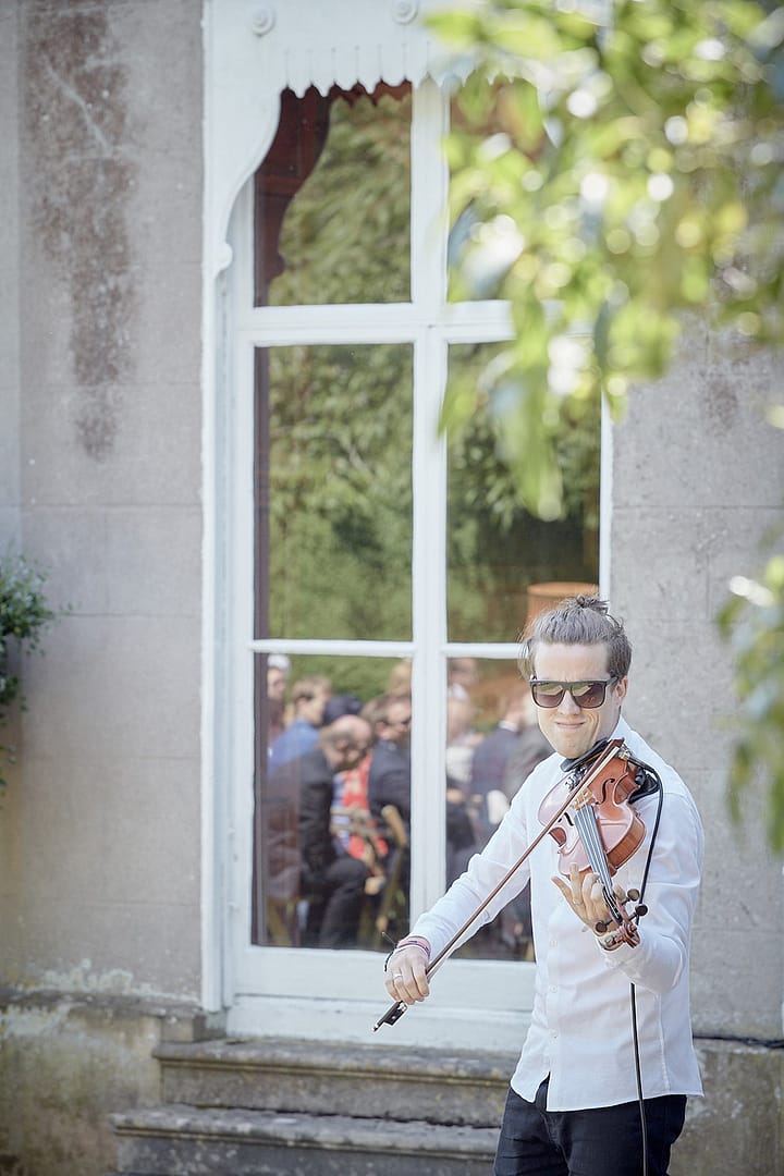 Image by <a class="text-p3" href="https://www.mattbrodieweddingphotography.com/" target="_blank">Matt Brodie Photography</a>.