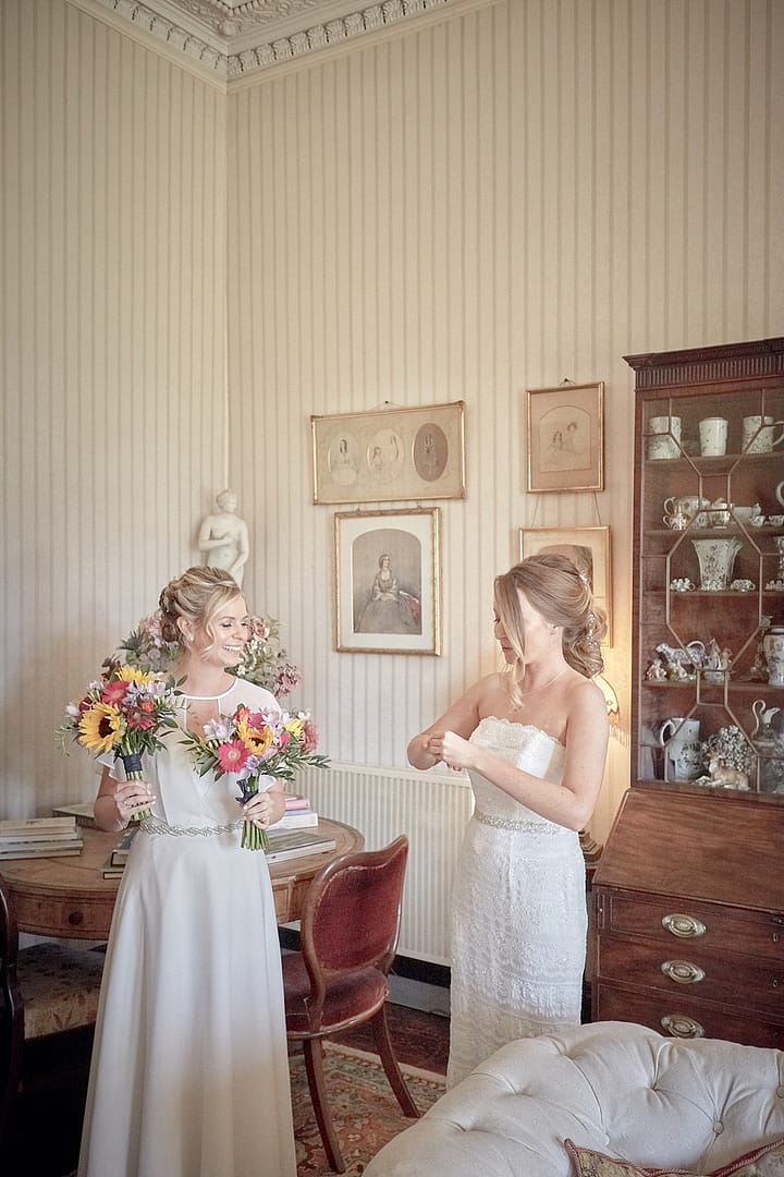 Image by <a class="text-p3" href="https://www.mattbrodieweddingphotography.com/" target="_blank">Matt Brodie Photography</a>.
