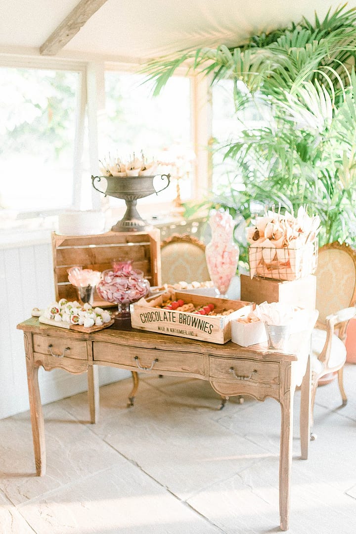 Image by <a class="text-p3" href="http://sarahjaneethan.co.uk" target="_blank">Sarah-Jane Ethan Photography</a>.