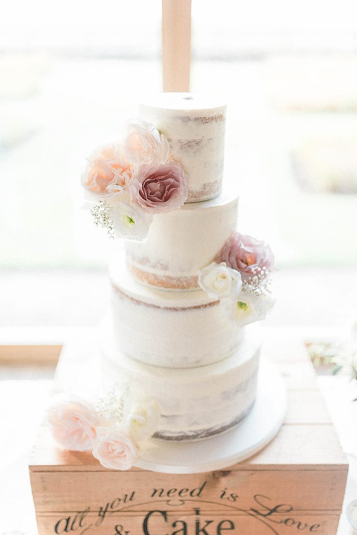 Image by <a class="text-p3" href="http://sarahjaneethan.co.uk" target="_blank">Sarah-Jane Ethan Photography</a>.