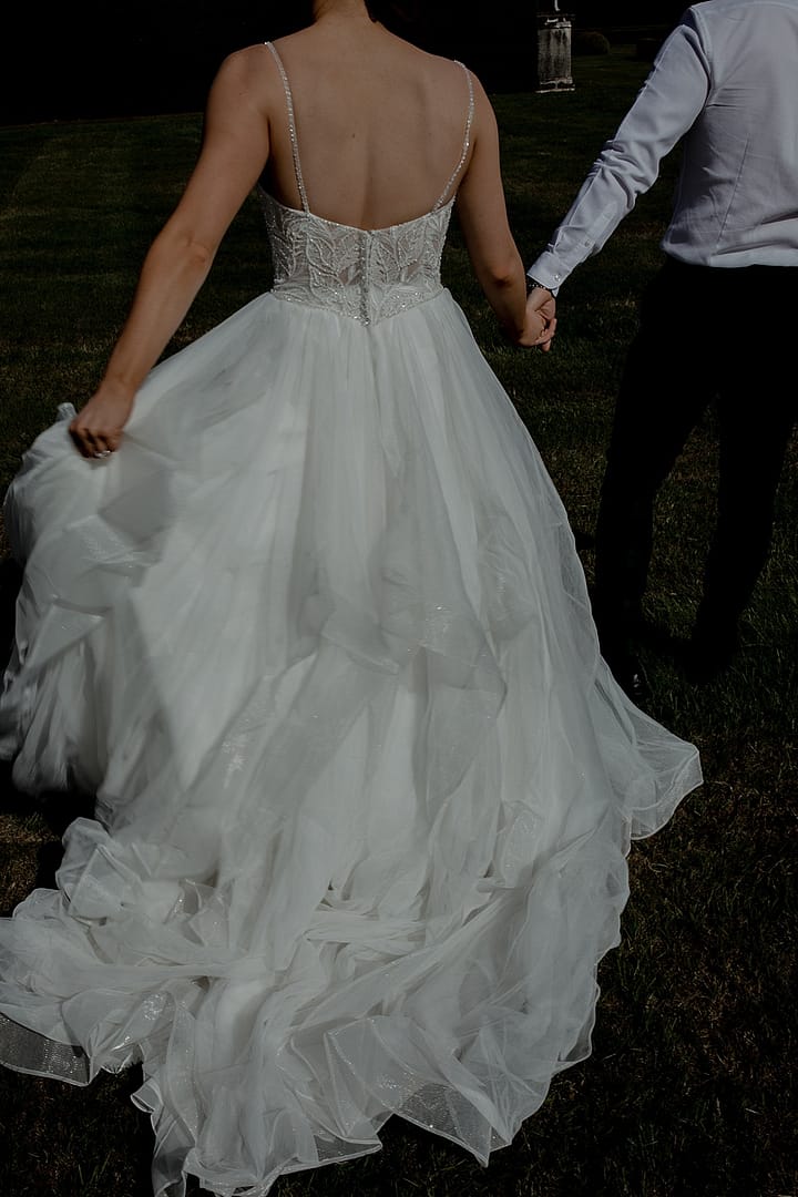Image by <a class="text-p3" href="https://www.esmesaville.com/" target="_blank">Esme Saville Photography</a>.