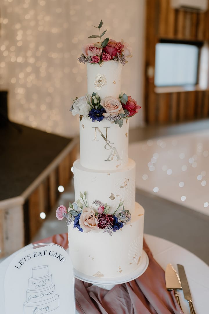Image by <a class="text-p3" href="https://www.danilouisephotography.com/" target="_blank">Dani Louise Photography</a>.