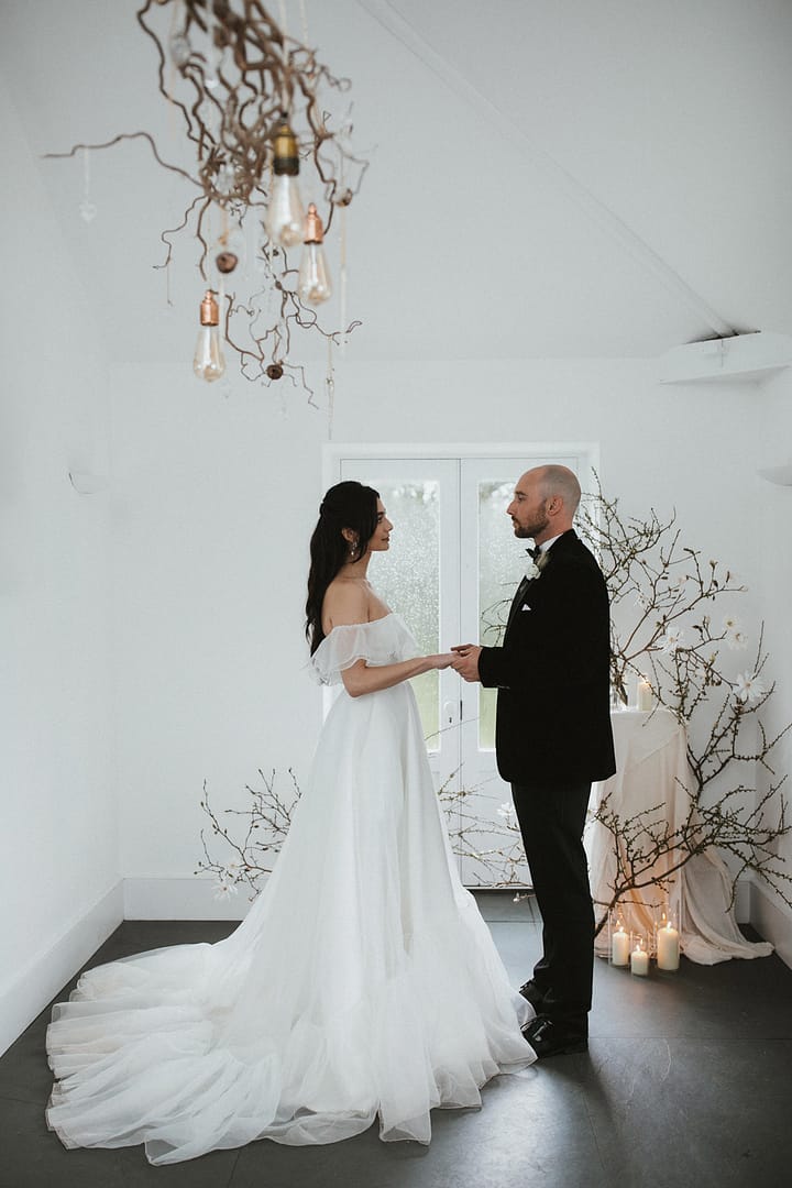 Image by <a class="text-p3" href="https://ashpowell.com" target="_blank">Ash Powell Photography</a>.