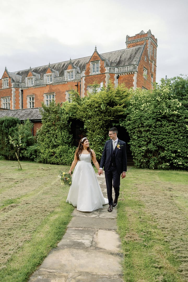Image by <a class="text-p3" href="https://www.amylouphotography.co.uk" target="_blank">Amy Lou Photography</a>.