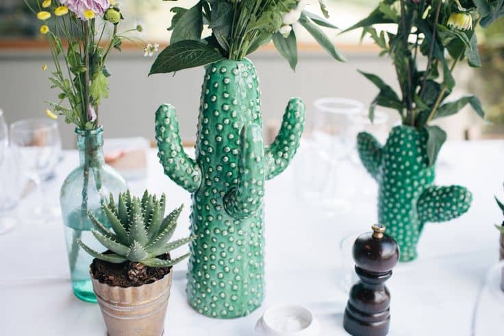 Image by <a class="text-p3" href="http://www.robbinsphotographic.com" target="_blank">Robbins Photographic</a> via <a class="text-p3" href="http://www.rockmywedding.co.uk" target="_blank">Rock My Wedding</a>.