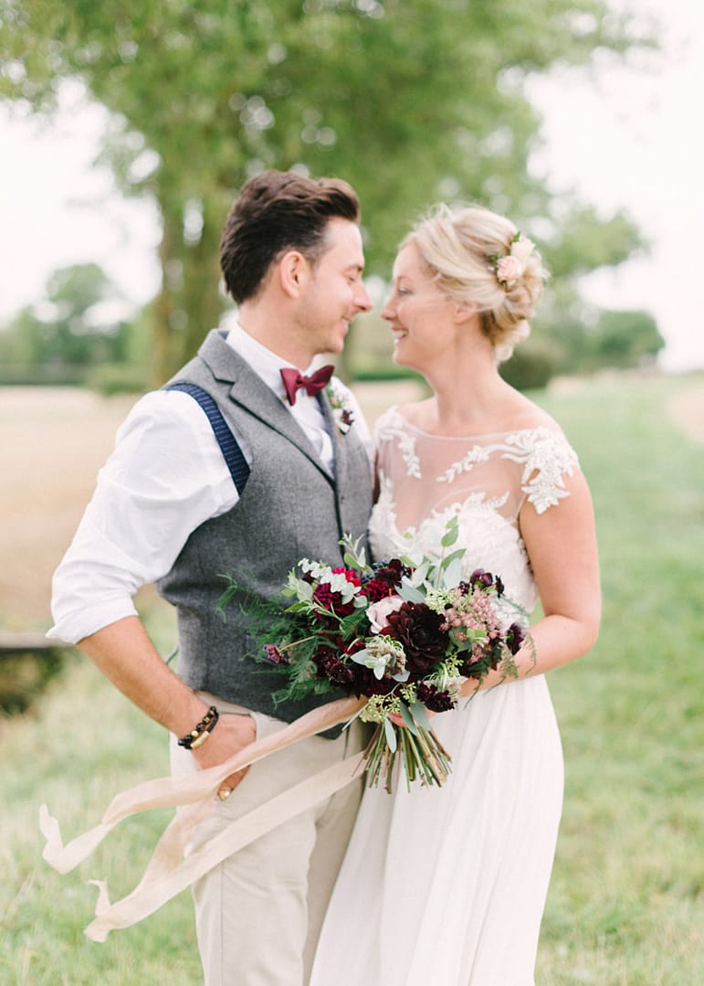 Image by <a class="text-p3" href="http://www.hannahduffy.com" target="_blank">Hannah Duffy Photography</a> |  Planning by <a class="text-p3" href="http://www.katrinaotterweddings.co.uk" target="_blank">Katrina Otter Weddings</a>.