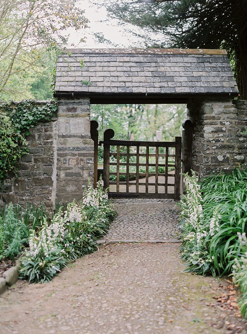Image by <a class="text-p3" href="http://www.lucydavenport.co.uk" target="_blank">Lucy Davenport Photography</a>.