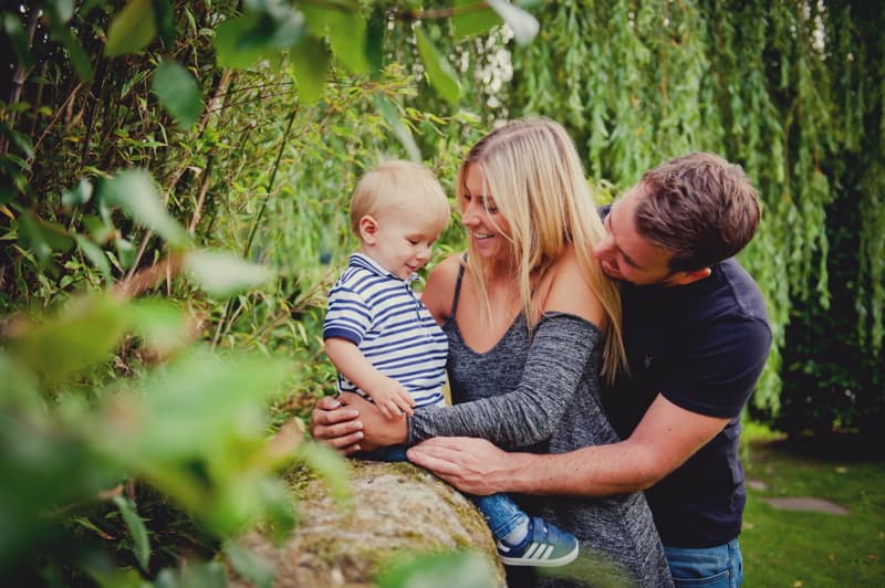 wedding-venues-in-surrey-gate-street-barn-engagement-shoot-22