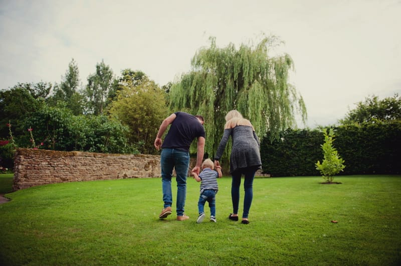 wedding-venues-in-surrey-gate-street-barn-engagement-shoot-6