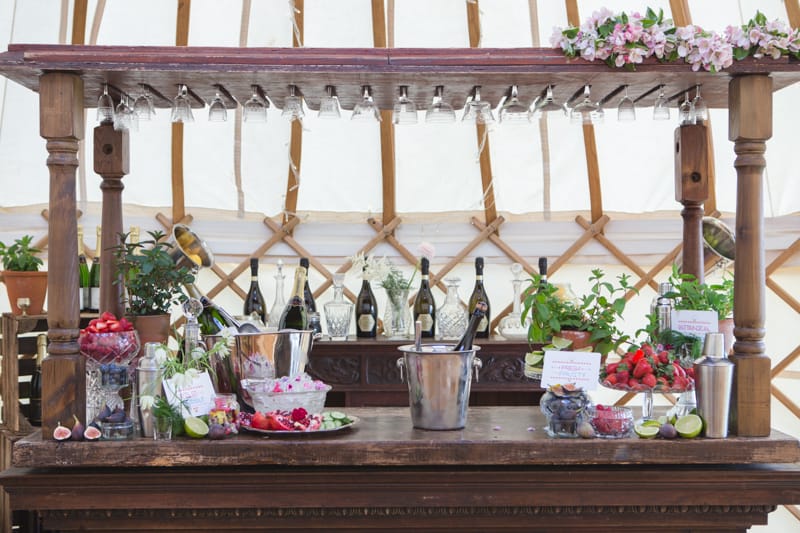 wedding-yurt-alternative-bar-ideas-ilaria-petrucci-6