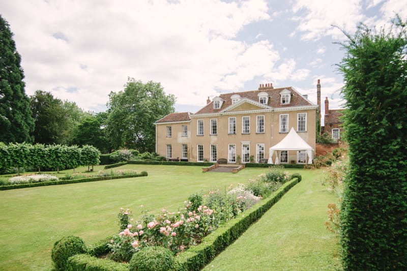 Image by <a class="text-p3" href="http://www.hannahduffy.com" target="_blank">Hannah Duffy Photography</a>.